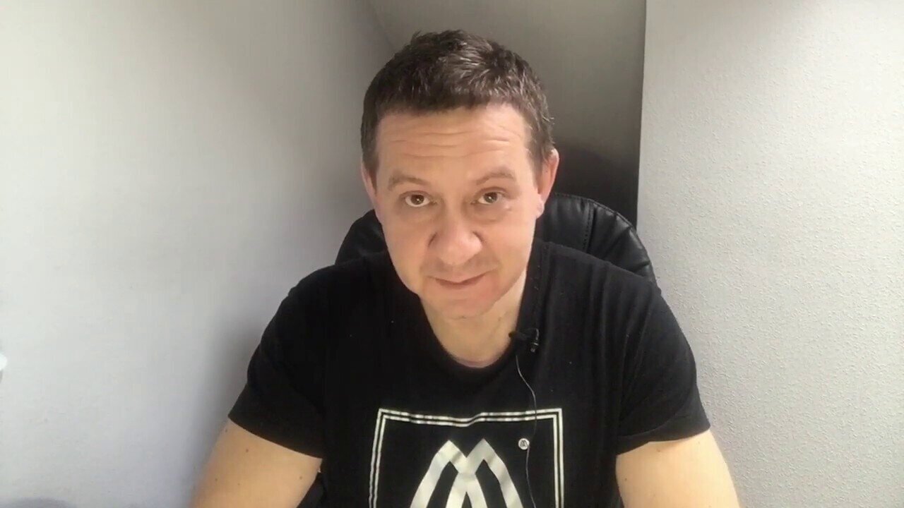 Микки Маус — президент Украины?